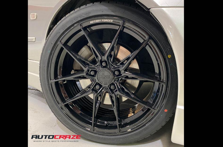 LEXUS IS200 TOXIN GLOSS BLACK